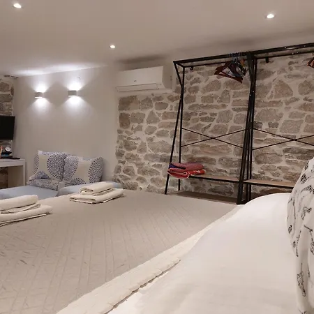 Апартаменты Cozy - 5 Min Walk To Old Town & Bacvice Сплит