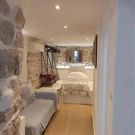 2024 Newly Renovated Apt-5 Min Walk To Old Town * Спліт