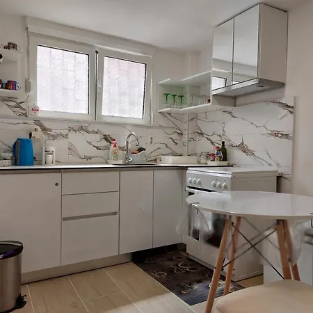 2024 Newly Renovated Apt-5 Min Walk To Old Town Спліт