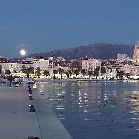 Lägenhet Cozy Apt-5 Min Walk To Old Town & Bacvice Split