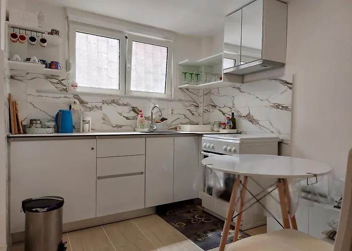 Cozy Apt-5 Min Walk To Old Town & Bacvice Split