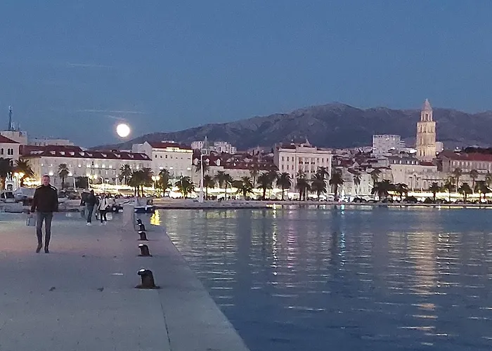 Lägenhet Cozy Apt-5 Min Walk To Old Town & Bacvice Split