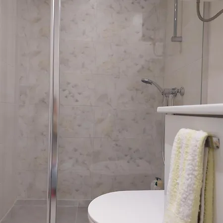 2024 Newly Renovated Apt-5 Min Walk To Old Town 公寓