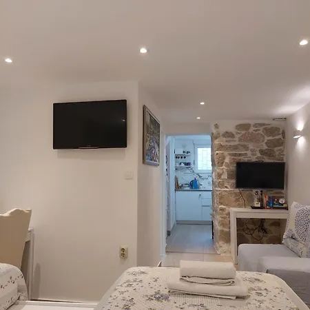 2024 Newly Renovated Apt-5 Min Walk To Old Town *